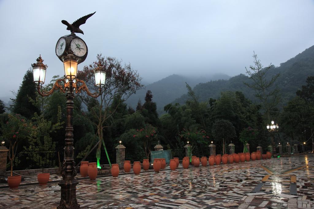 Panshan Tingquan Tuwo Holiday Resort Leshan Bagian luar foto