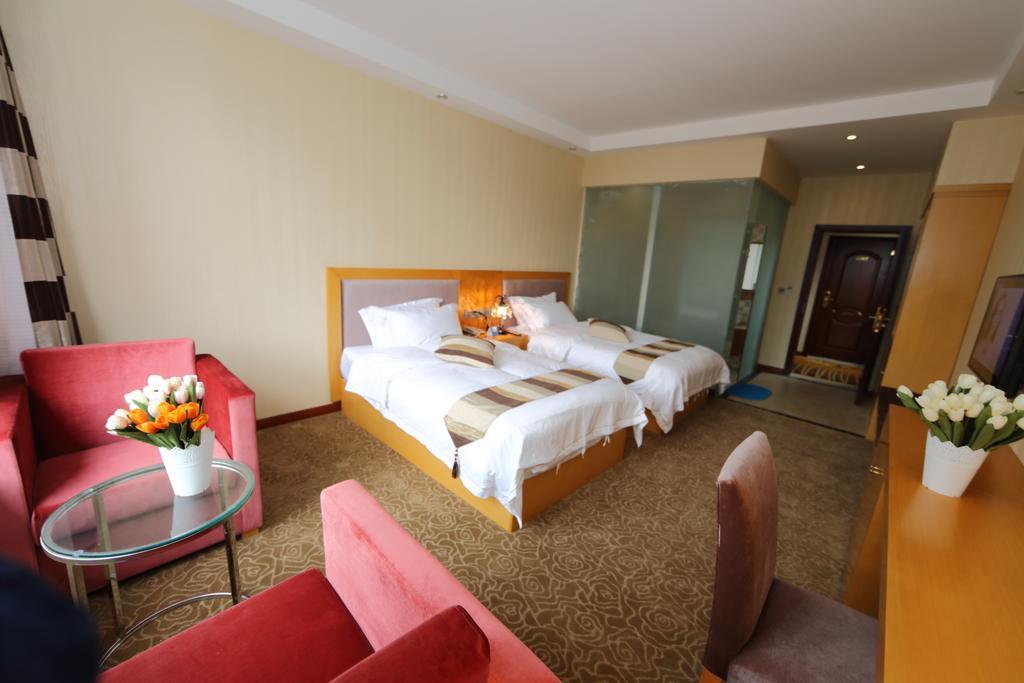 Panshan Tingquan Tuwo Holiday Resort Leshan Ruang foto