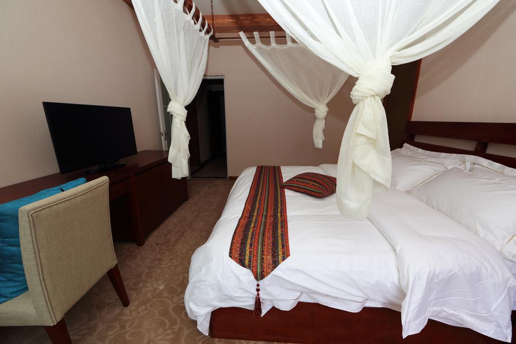 Panshan Tingquan Tuwo Holiday Resort Leshan Ruang foto