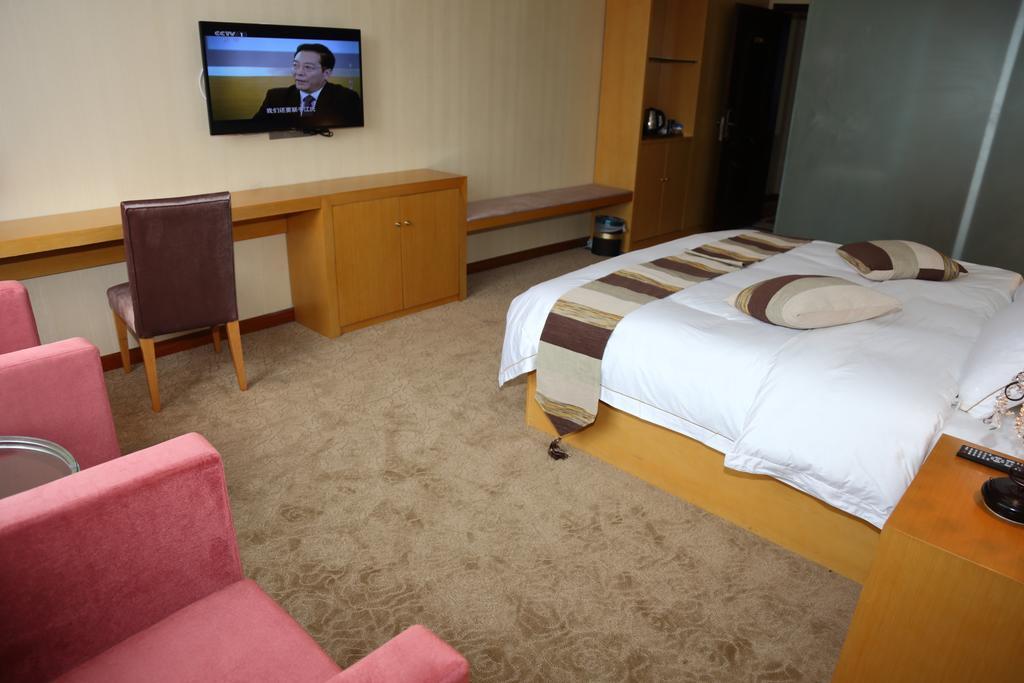 Panshan Tingquan Tuwo Holiday Resort Leshan Ruang foto
