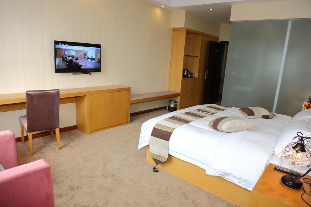 Panshan Tingquan Tuwo Holiday Resort Leshan Ruang foto